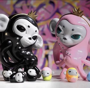 UNBOX Industries Mr.waterloo Negro Rosa Set (2 Piezas) Vinilo Suave Sofubi Figura Modelo - Imagen 1 de 2