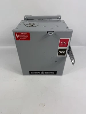 GENERAL ELECTRIC GE AC462R, 60 AMP 600V BUS ENCHUFE BLINDAJE REVESTIDO, 3 cables, 60A Foto 1 de 4