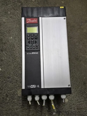 Danfoss VLT® 6000HVAC Frequenzumrichter VLT6004HT4C20STR3DLF00A00C0 ( 175Z7024 ) - Bild 1 von 2