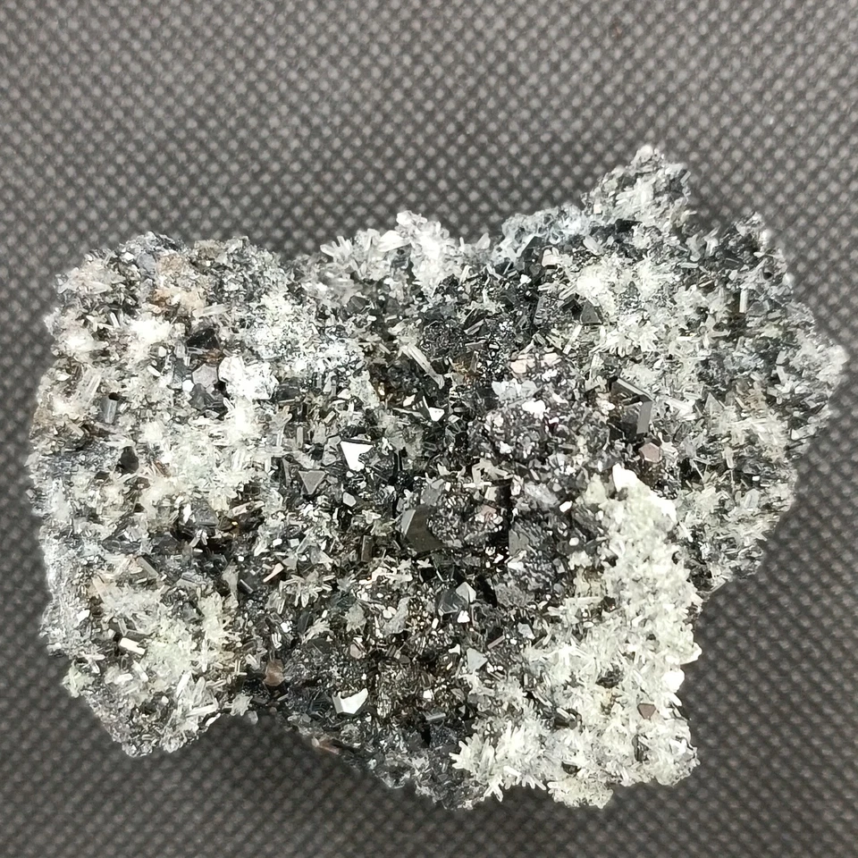 Galène Sphalerite Quartz 133 g Rhodopes BULGARIE Spécimen Minéral Collection - Photo 1/4
