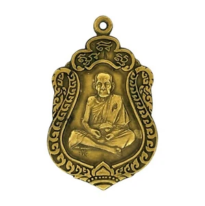 Phra Lp Moon Famous Monk Thai Amulet Magic Talisman Vintage Brass Gold Pendant - Picture 1 of 3