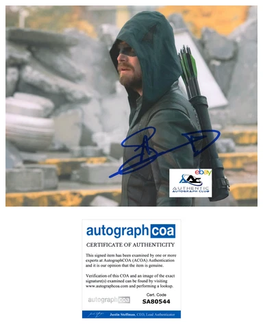 STEPHEN AMELL AUTOGRAPH SIGNED 8x10 PHOTO ARROW DC COMICS ACOA Cover