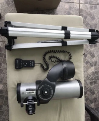 "Telescopio reflectante Meade DS D=114 mm F=1000 mm F/8,8"" y trípode como está" Foto 1 de 4