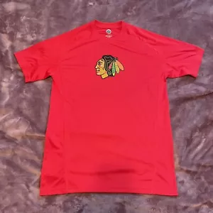 NHL Chicago BlackHawks T Shirt Adult Small Red 100% Polyester - Picture 1 of 7