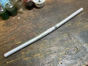 BONTRAGER RACE 5º Handlebar • 560mm x 25.4mm • Grey/Silver  • w/Reinforced Ends - Picture 1 of 12