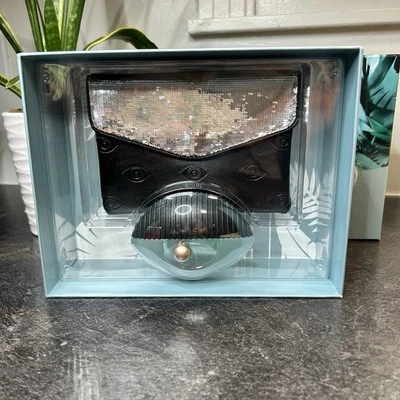 NUEVO Bolso clutch Kenzo World EDP spray para mujer 1,7 oz y lentejuelas con ojos Foto 1 de 4