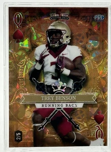 2023 Wild Card 5 Card Draw Trey Benson 2/5 Q di Cuori - Foto 1 di 2