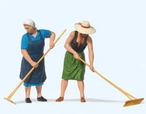 Preiser 63075 Women Farmers With Rake, Gauge 1, 1:3 2 - Picture 1 of 1