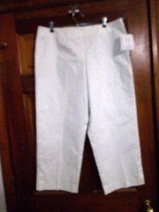 Liz Claiborne Michaela Capri Pants Women's 14 White Side Zipper stretch NWT - Picture 1 of 5