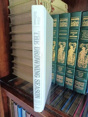 The Drowning Season_Alice Hoffman_HCnoDJ_1st Edition / First Print_1979_VeryGood Foto 1 de 4