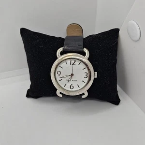 Nine West runde silberfarbene Uhr mit schwarzem Band - Bild 1 von 8