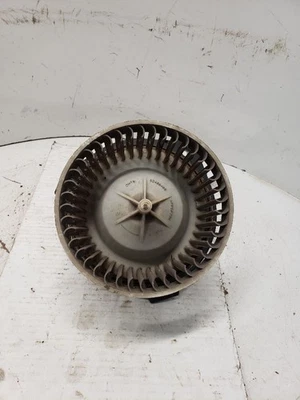 Motor soplador de climatización usado se adapta a: Chevrolet Trailblazer 2002 grado A Foto 1 de 4