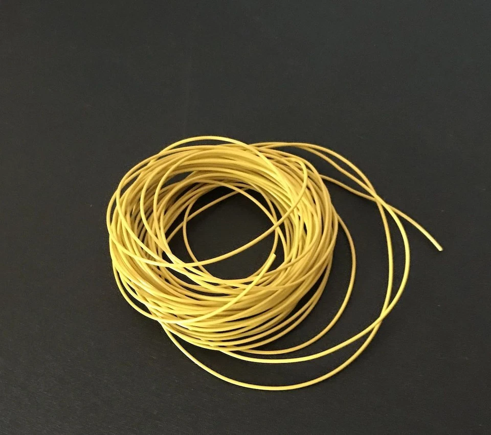 1/32 FARM MODEL,1 METRE HYDRAULIC, TRAILER AIRLINE HOSE, PIPE, WIRE - YELLOW - Image 1 of 1