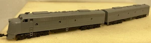 N scale Kato undec E8/9 AB both powered - Picture 1 of 7