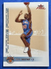2003-04 Fleer Future Focus Century Mike Sweetney RC Rookie 12/100 #147 Knicks
