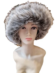 Cappello vintage Georgia Rianne grigio pelliccia sintetica, bordo arrotolato, taglia small 57 cm FAB RETRÒ - Foto 1 di 8