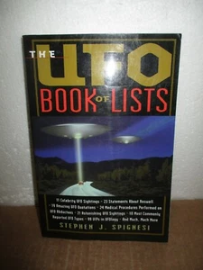 The UFO Book Of Lists by Stephen J. Spignesi (2000, Paperback, First Printing) - Picture 1 of 8