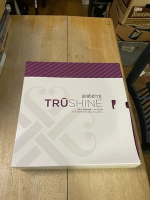 Sistema de esmalte en gel Jamberry TruShine con caja Foto 1 de 4