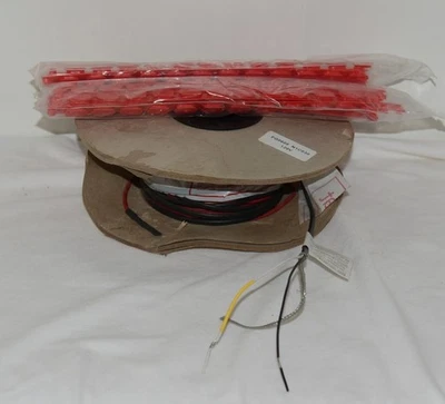 Cable de calefacción por suelo radiante NVent NuHeat N1C030 FG0605 con guías de cable 120 voltios Foto 1 de 4