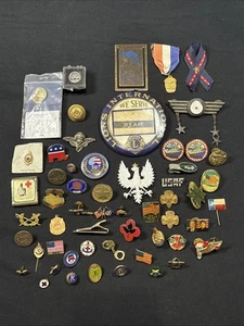 57 Stück Gruppen Lot Militär, BSA, Texas, Politik usw. Pins, Buttons usw. - Bild 1 von 18
