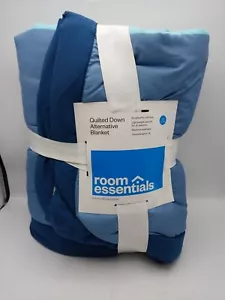 Room Essentials Quilted Down Alternative Blanket Twin/ Twin XL Blue - Picture 1 of 6