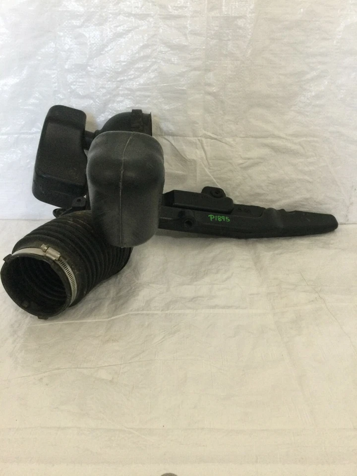 Воздуховод в сборе 2010 Chevrolet Avalanche 1500 от оригинального производителя - Изображение 1 из 4