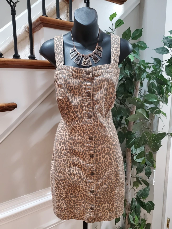 Vestido Jessica Simpson Taye Wildcat Marrón Estampado Animal Denim Hasta la Rodilla Grande Foto 1 de 4