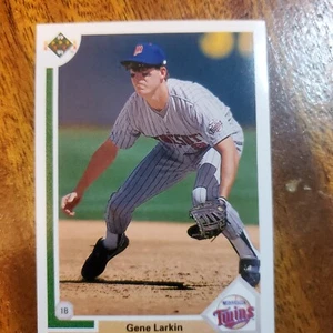 1990 Upper Deck Gene Larkin Minnesota Twins #501 - Picture 1 of 2