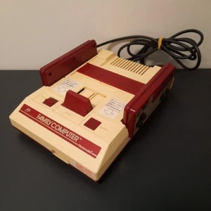 Console Nintendo Family Computer Famicom NTSC JAP Vintage Retrogaming 1989 - Imagen 1 de 8
