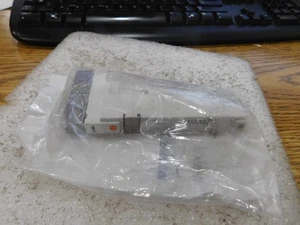 SMC Model:  VQ2200N-51    Solenoid Valve .  New Old Stock - Picture 1 of 2