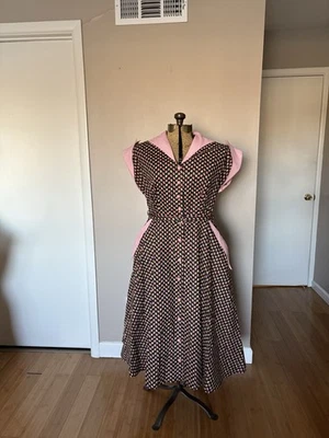VTG 1950s RARE LARGER SIZE ROCKABILLY DRESS MCM BLACK FLORAL PINK ACCENT W BELT - Image 1 of 4