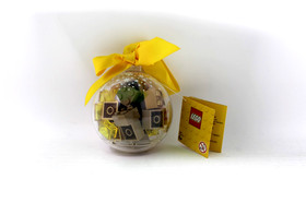 LEGO Holiday Christmas Ornament Bauble with Gold Bricks 853345 New Sealed 2017