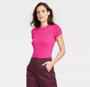 A New Day Women’s M Medium Bodysuit Hot Pink Ribbed T-Shirt Short Sleeve New - Picture 1 of 3