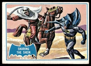 1966 Topps Batman Blue Bat Snaring The Sheik #8B - Imagen 1 de 2
