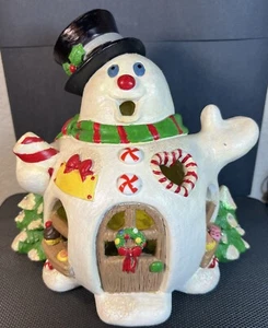 California Creations Creative Crafts Frosty the Snowman's House - Picture 1 of 12