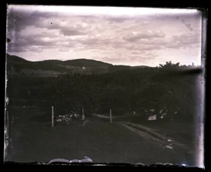 LATE 1800s EARLY 1900s GLASS NEGATIVE, DIRT ROAD, MOUNTAINS IN BACKGROUND, - Picture 1 of 2