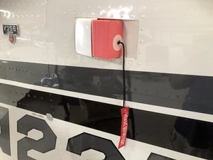 BEECHCRAFT - SIDE VENT PLUG - for Baron, Bonanza, Debonair, Sundowner, Sierra - Picture 1 of 5