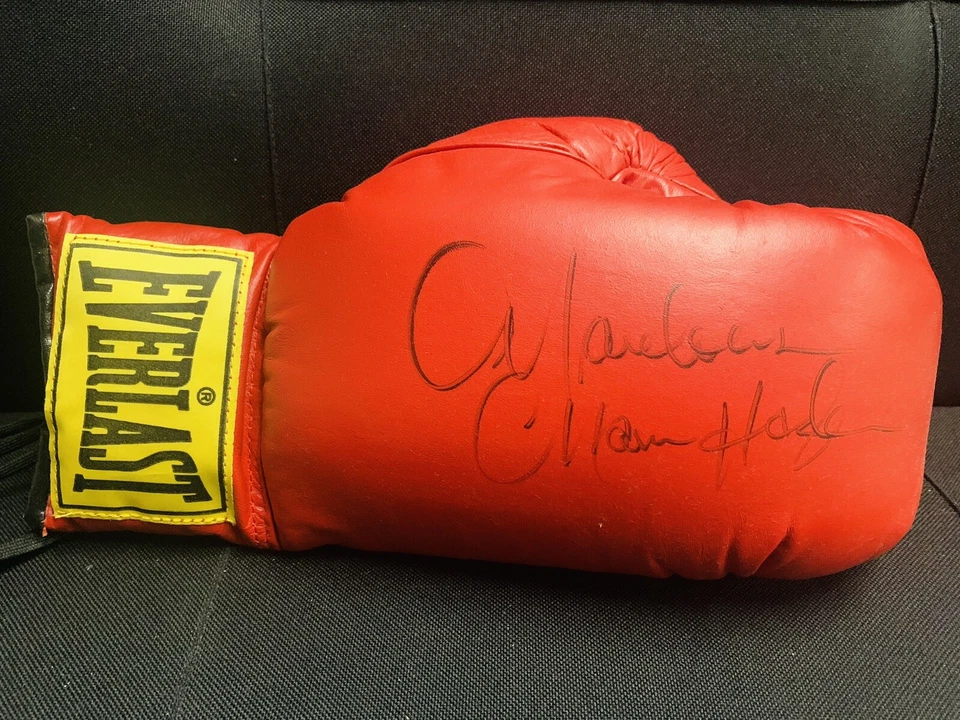 Marvelous Marvin Hagler Autograph Everlast Boxing Glove - Image 1 of 1