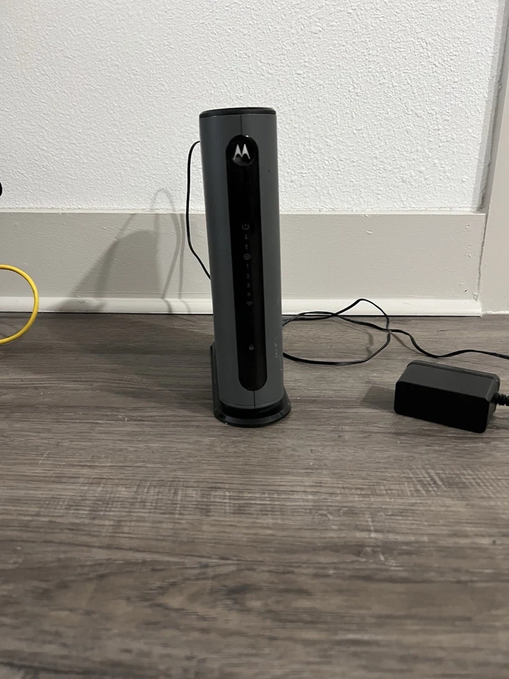 Motorola MG7315 Black Modem Cable Box Only - Image 1 of 3