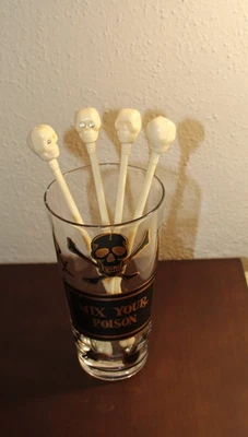 Georges Briard RX Mix Your Poison Cocktail Glass 8 Plastic Skull Swizzle Sticks - Image 1 of 2