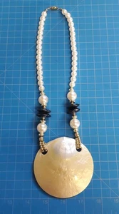 Collar Aloha - Carcasa de vieira genuina de 3,5", cierre de seguridad - Imagen 1 de 2