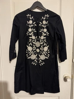 Vestido marca vaquera Western bordado manga 3/4 blanco y negro 100 % algodón Foto 1 de 4