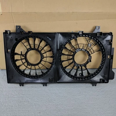 GENUINE Mazda 3 2015-2017 Engine Cooling Radiator Fan Shroud Cowling PE2015210 - Image 1 of 4