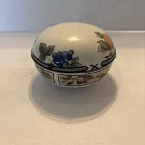 PLATO BARATIJA MIKASA INTAGLIO JARDÍN COSECHA CAC29 MALASIA PATRÓN DE FRUTAS  - Imagen 1 de 5