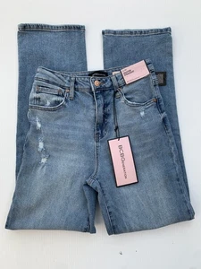 BCBGeneration Sz 3/26 Skater Straight Light Wash High Rise Denim Jeans - Picture 1 of 5