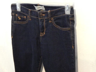 Pantalones de mezclilla Abercrombie para niños y niñas talla 16 ajustados, pierna recta azul lavado oscuro en muy buena condición Foto 1 de 4