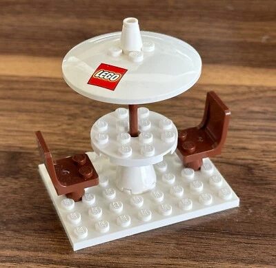 Lego Minifigure Patio Table Furniture White Umbrella with LEGO logo and 2 Chairs - Image 1 of 2
