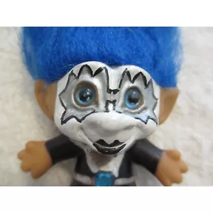 HANDBEMALTE BLAUHAARIGE TROLLPUPPE, UM KUSSCHARAKTER SPACEMAN ZU ÄHNELN - Bild 1 von 6