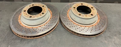 Porsche 911 GT3 2004 OEM rotores de freno traseros de acero perforados usados Foto 1 de 4