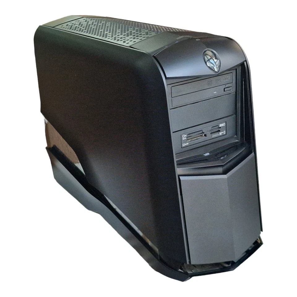 Alienware Aurora R4  / Schwarz /Core I7-3 Gen/8GB RAM/2TB HDD  - Bild 1 von 4